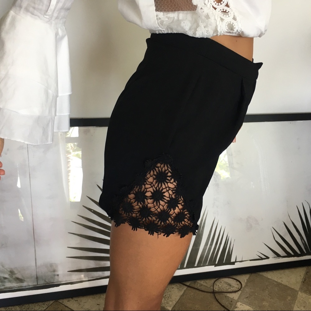 Sans Souchi Shorts Black with lace